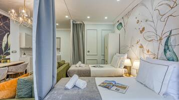 Family Studio (Boutique Downtown Studio with Balcony) | Laptop workspace, free WiFi, bed sheets