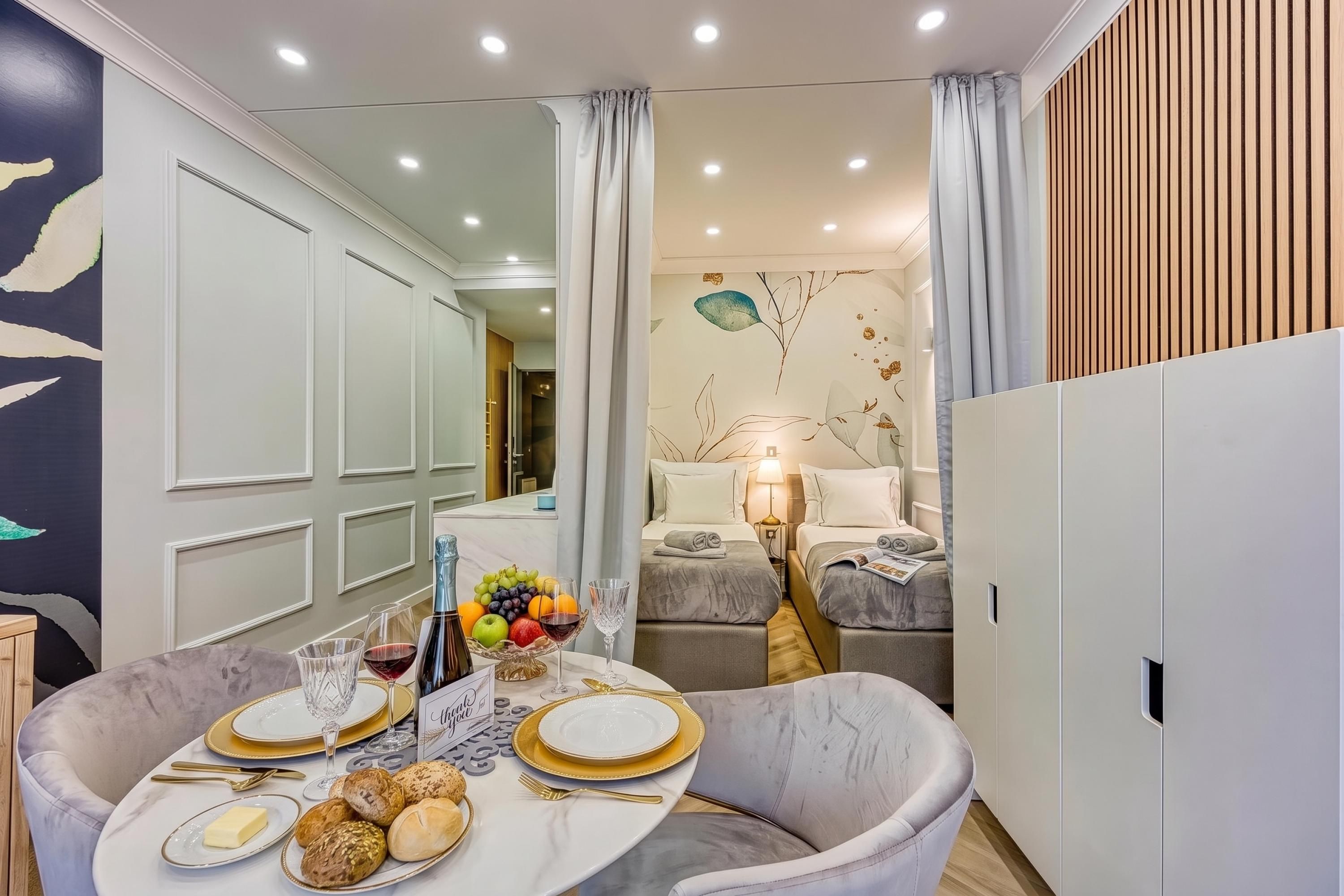 Studio dành cho gia đình, máy điều hòa (Boutique Downtown Studio 2) | Khu ăn uống