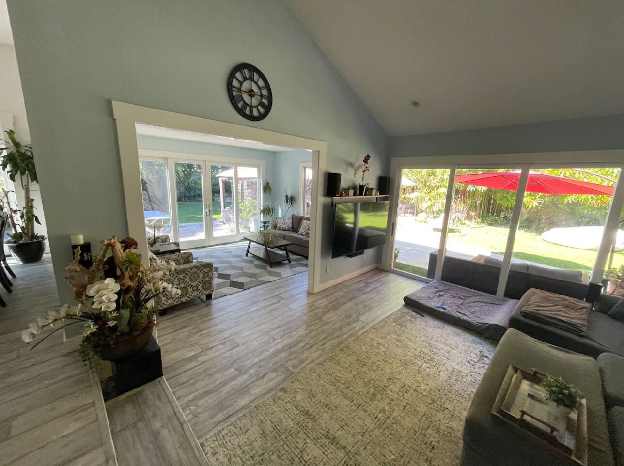 Beautiful House in Huntington Beach with a Backyard from Hawaii