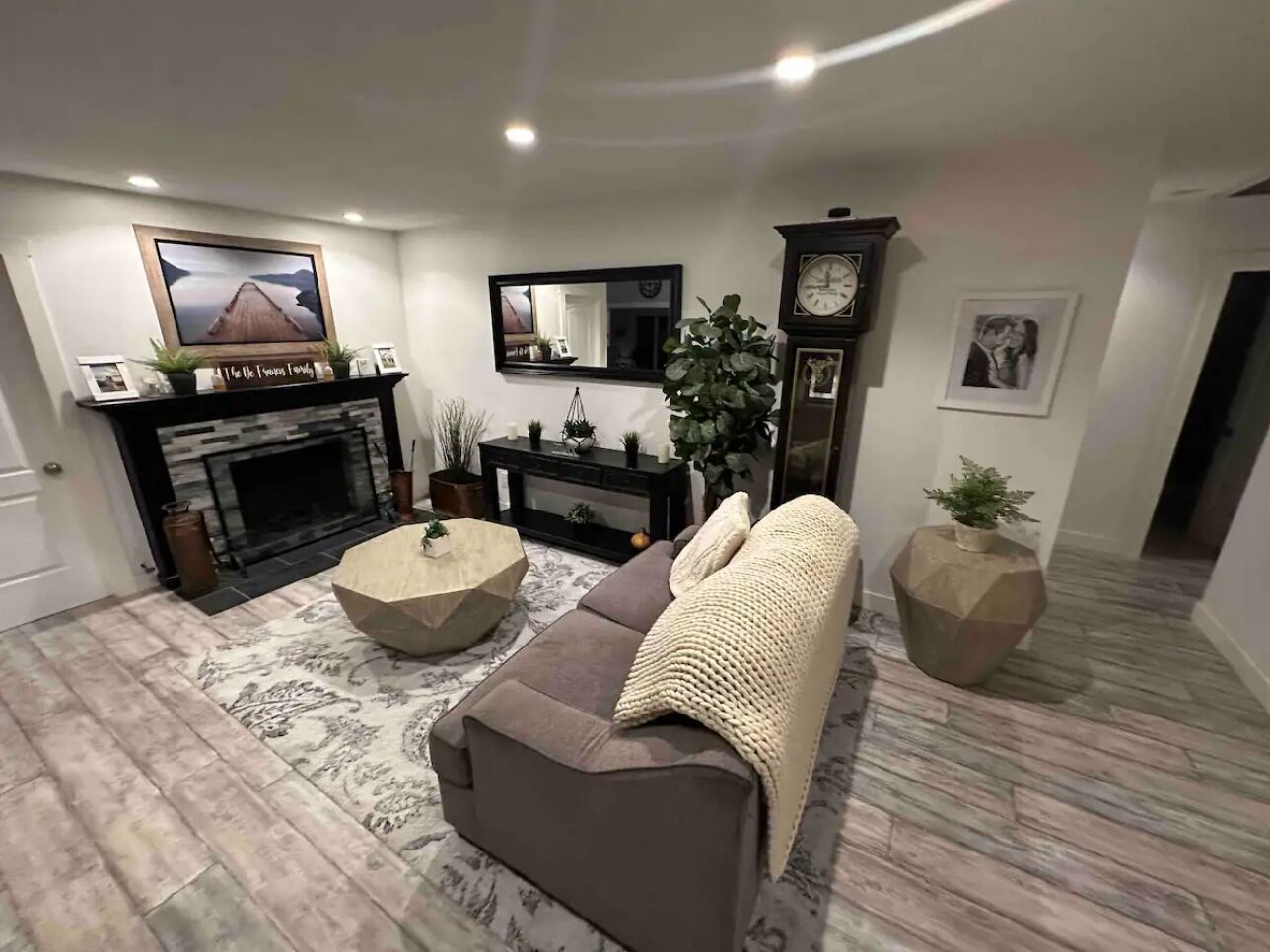 Beautiful House in Huntington Beach with a Backyard from Hawaii