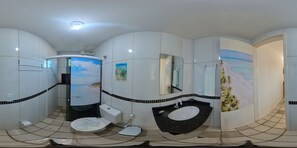 Secadora de cabello, bidet, toallas, jabón 