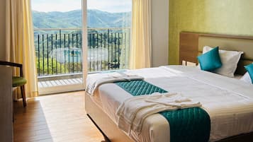 1 bedroom, premium bedding, down duvets, memory-foam beds