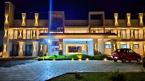 Free self parking - Vaga Nakshathra Suites (Peermade)