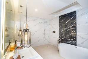 تجهيزات دش، مجففات شعر، مراحيض شطف، من اشف