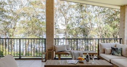 Aria Shores - Your Lakeside Haven