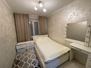 2 bedrooms, iron/ironing board, WiFi - Fresh 2 bedroom rental unit at the city center (Almaty)