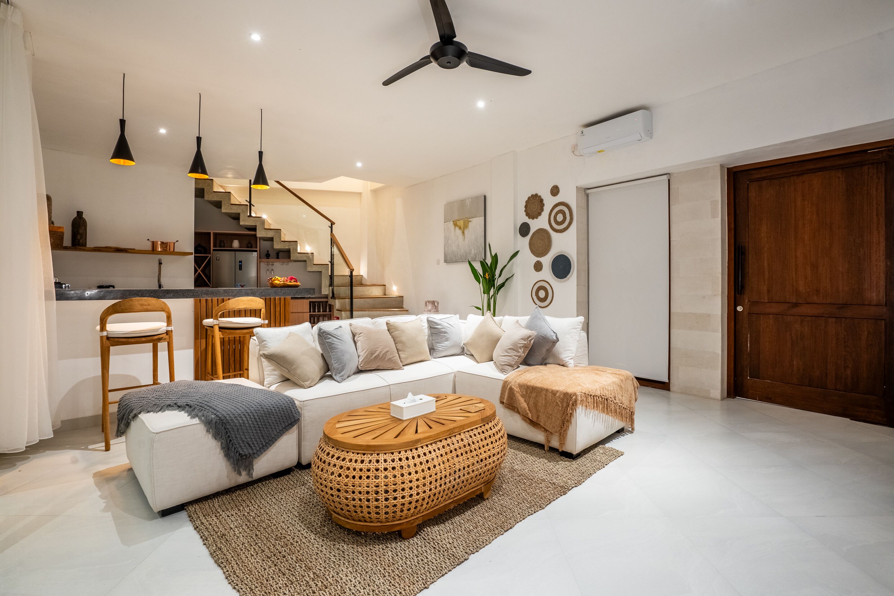 29-inch flat-screen TV with cable channels