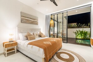 In-room safe, individually decorated, individually furnished, desk - Villa Ozkar - Elegant 3 Bedroom Villa with Pool & Sunset Terrace (Canggu)
