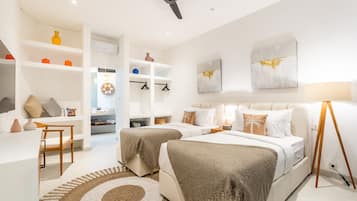 Vila Eksklusif, 3 kamar tidur, teras | 3 kamar tidur, brankas, dan didekorasi berbeda-beda
