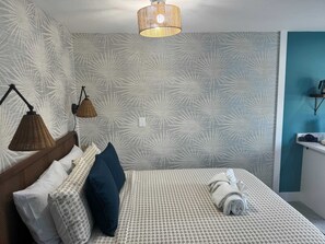 2 bedrooms, iron/ironing board, WiFi, bed sheets - Pirates Retreat Cottage at Palmview Inn of Sanibel (Sanibel)