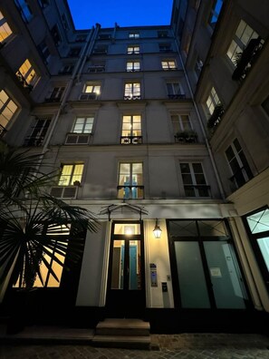 Exterior detail - Charming studio with lift - Madeleine (Paris)