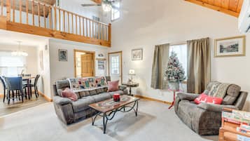 TV, fireplace, books, stereo
