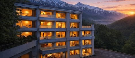 المنشأة من الخارج