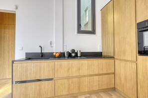 Fridge, microwave, oven, stovetop - Cosy 2 Rooms Flat - Chic 16th district - Mid-term (Paris)