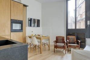 Dining - Cosy 2 Rooms Flat - Chic 16th district - Mid-term (Paris)