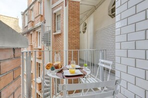Outdoor dining - Cosy 2 Rooms Flat - Chic 16th district - Mid-term (Paris)