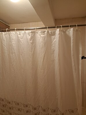 Handtücher, Seife, Toilettenpapier