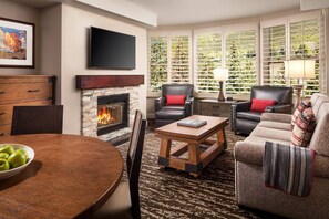 Interior - Spacious 2 Bedroom in Vail - Family Friendly Resort On The Slopes! (Vail)