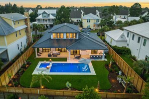 Exterior - Private *heated Pool/Hot tub/Sauna/Outdoor kitchen,dining,&seating areas/Resort style community pool (Santa Rosa Beach)