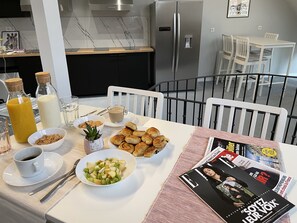 Daily buffet breakfast for a fee - Silk & Suites City Center (Saint-Etienne)