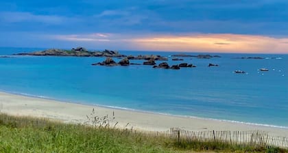 Scorfel Lodge | Verdant | Terrasse, proche mer