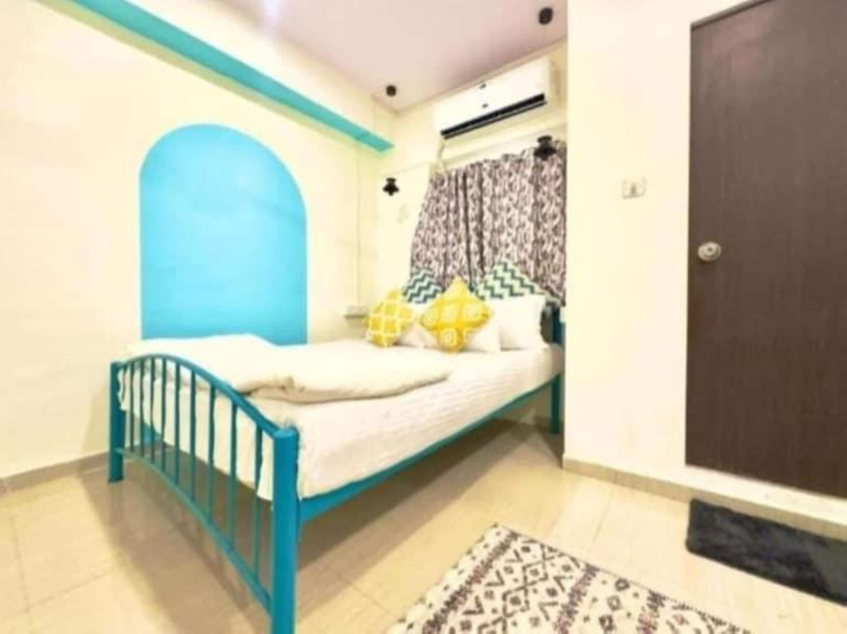 Photo - Locomo Hostel Express - Stay Work Eat