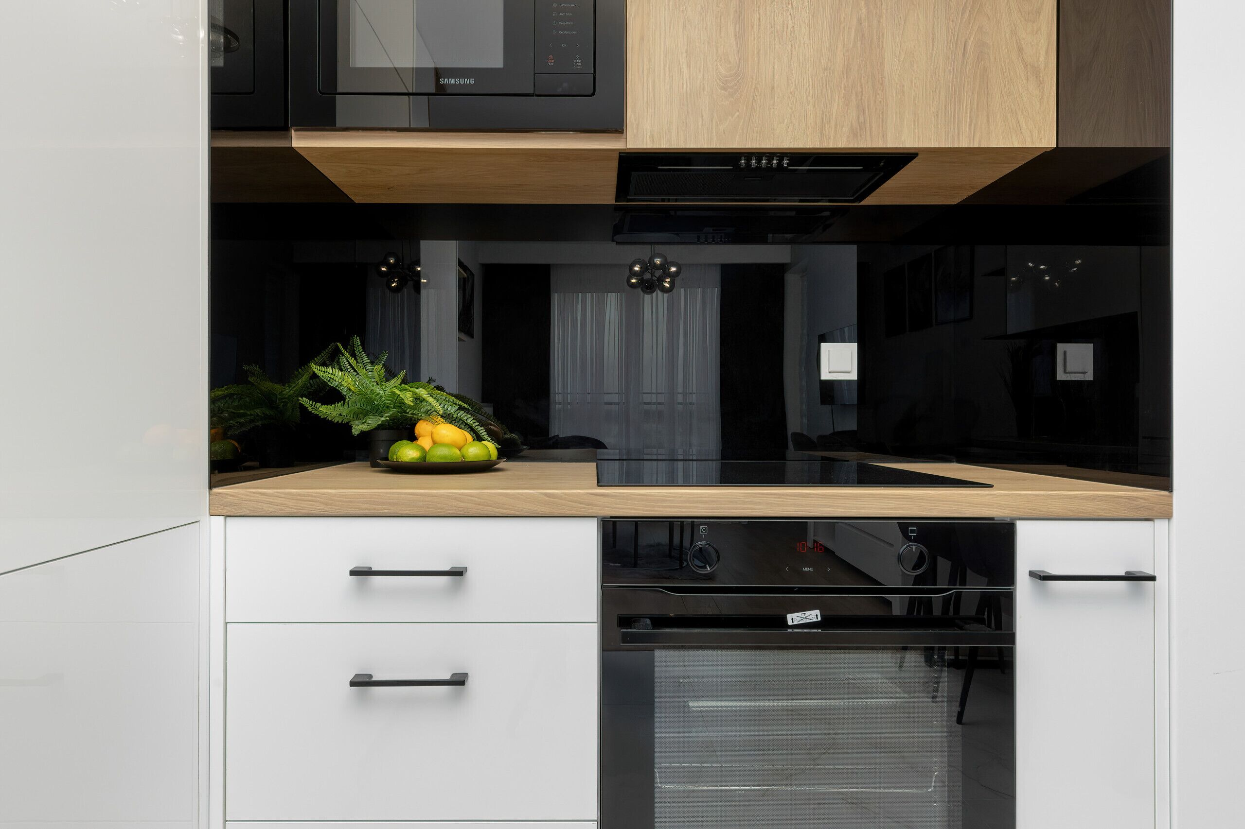 Microwave, dishwasher, cookware/dishes/utensils