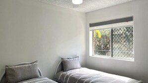 2 bedrooms, iron/ironing board, WiFi, bed sheets