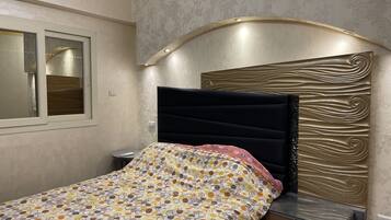 2 habitaciones, tabla de planchar con plancha, wifi y ropa de cama