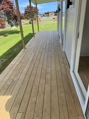 Terrace/patio - Bach @ 45 - Ninety Mile Beach a Few minutes away (Ahipara)