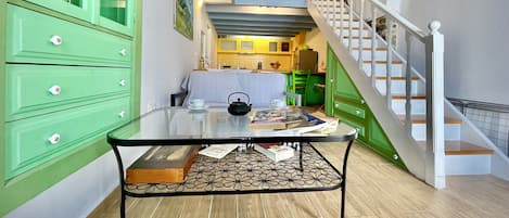 Departamento | Área de sala de estar | Smart TV de 40 pulgadas con canales digitales