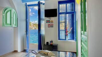 Apartment | Living area | 40-inch Smart TV with digital channels