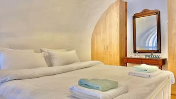 2 Schlafzimmer, Zimmersafe, Schreibtisch, Bügeleisen/Bügelbrett