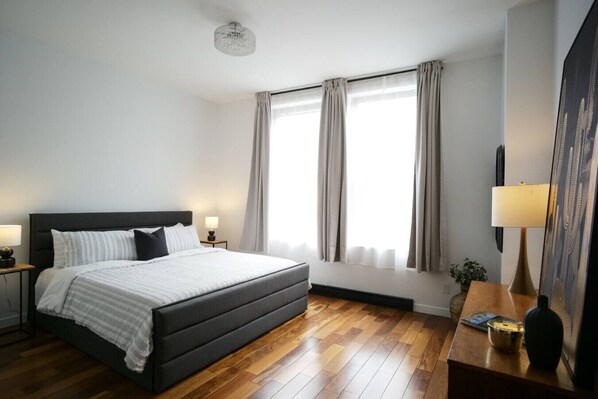 1 habitación, escritorio, tabla de planchar con plancha y wifi 