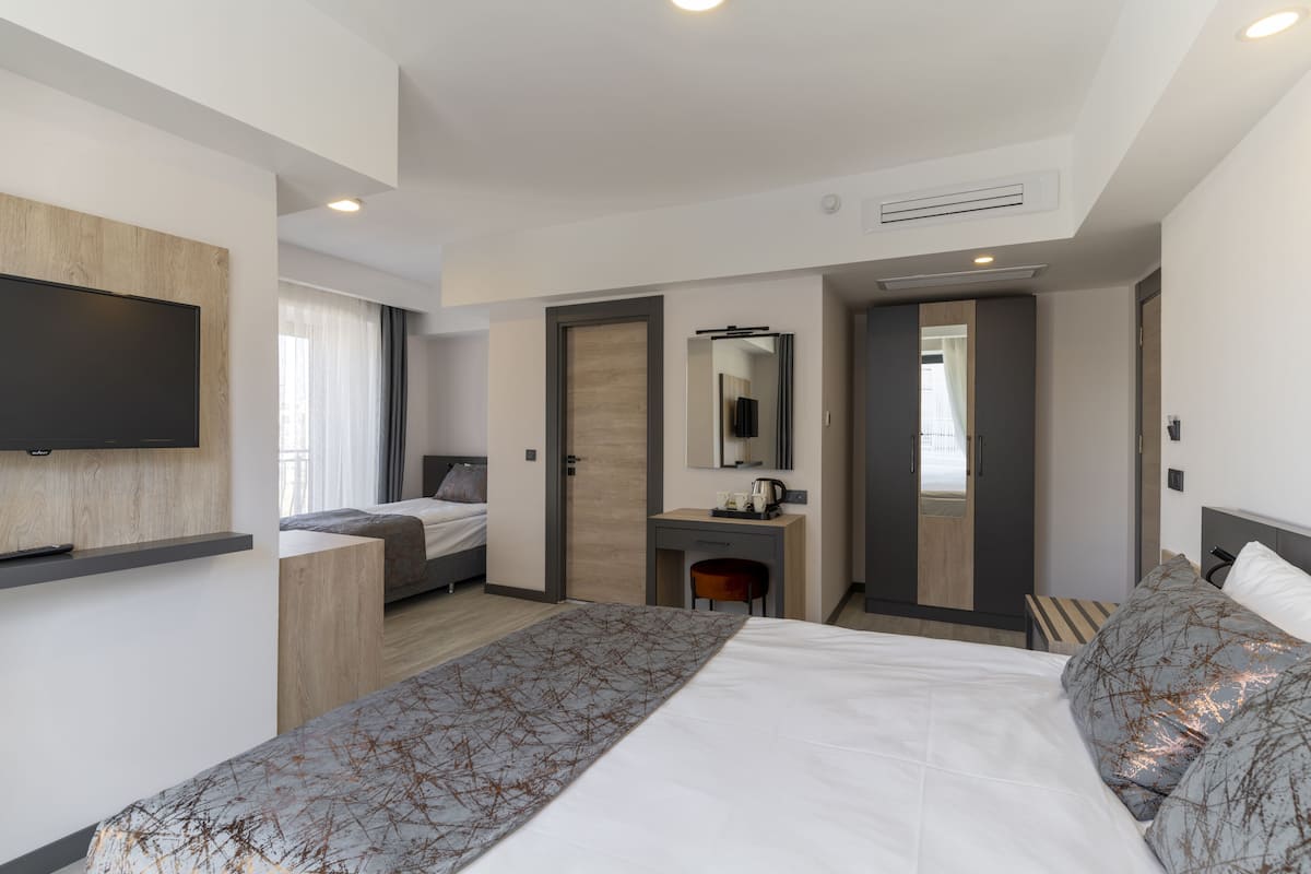 Comfort-Dreibettzimmer, 1 Schlafzimmer