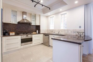 Fridge, microwave, oven, stovetop - Diamonds By The Dock|2 King Beds •Premium West End (Fremantle)