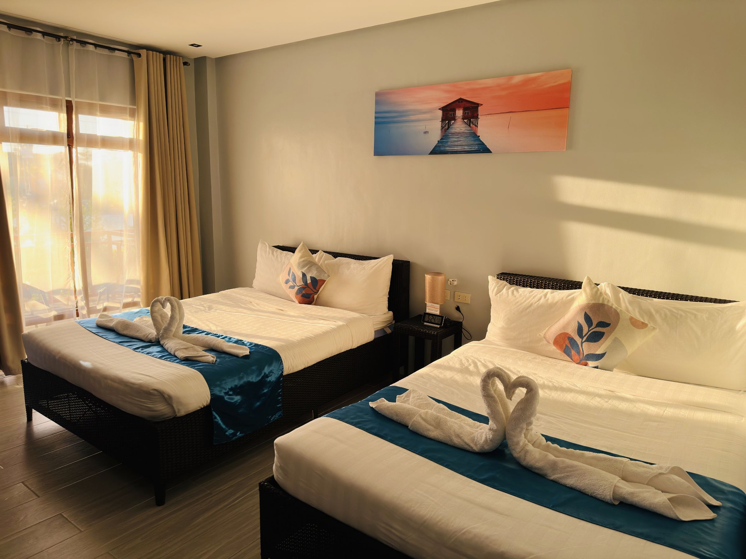 Familierom | Skrivebord, strykejern/-brett, wi-fi (inkludert) og sengetøy