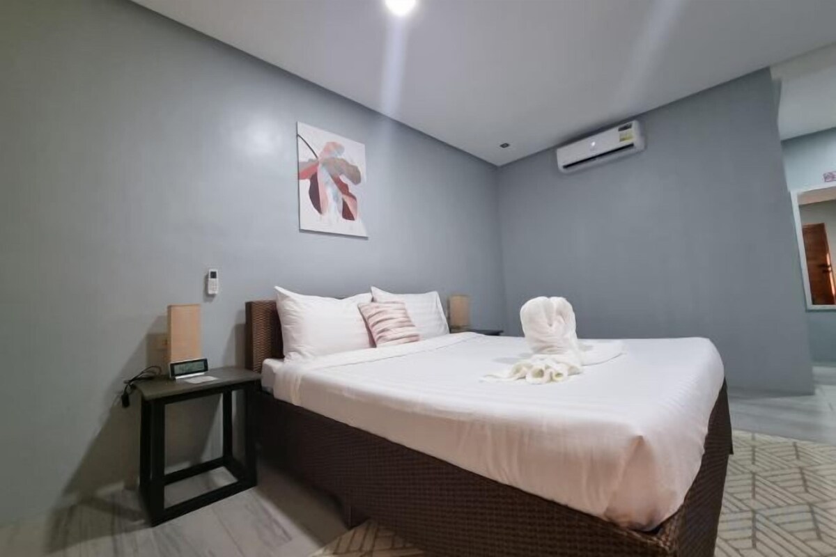 Desk, iron/ironing board (on request), free WiFi, bed sheets