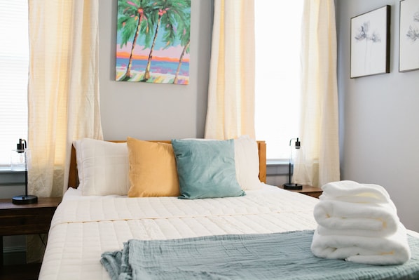 2 bedrooms, desk, iron/ironing board, free WiFi