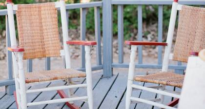Stylish Cozy 2BR | Cloverdale & Pet-Friendly Stay