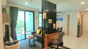 Apartment, 2 Bedrooms, Accessible, Balcony | Dining
