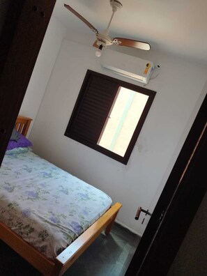 2 bedrooms, WiFi, bed sheets - Casa em Condomínio no Guarujá Muito Aconchegante (Jardim Santa Genoveva Guarujá)