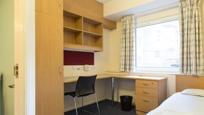 Basic Single Room | WiFi (free) - John Dodgson House (London)