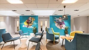 Lobby sitting area - John Dodgson House (London)