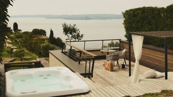 Exclusive Suite, Hot Tub | Terrace/patio