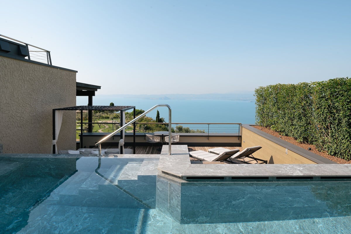 Premium Suite, Private Pool, Lake View | Terrace/patio