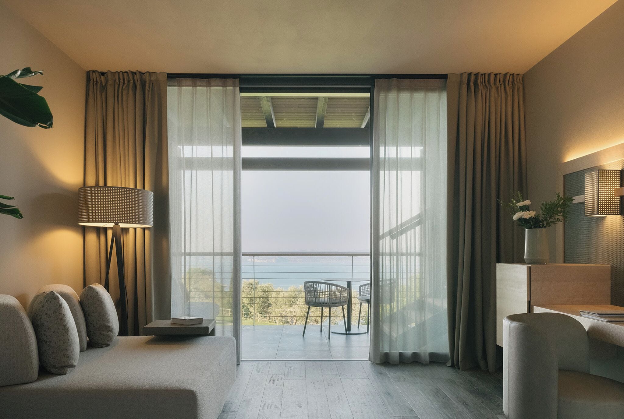 Exclusive Suite, Hot Tub | Premium bedding, down duvets, minibar, in-room safe