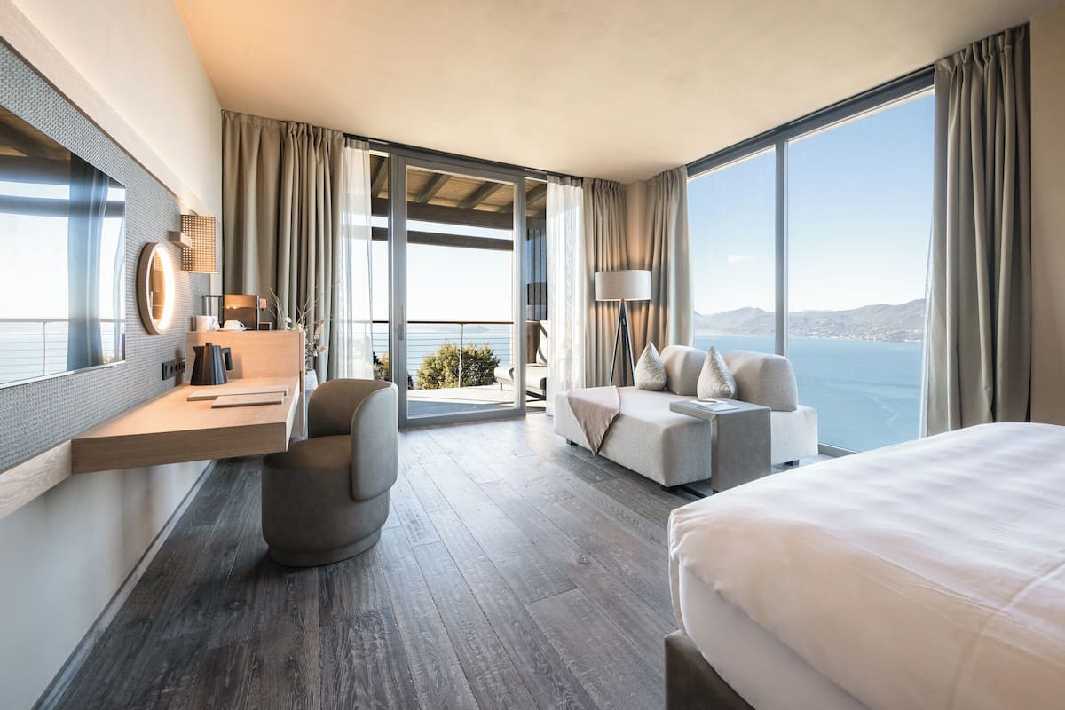 Deluxe Suite, Private Pool, Lake View | 1 bedroom, premium bedding, down comforters, minibar