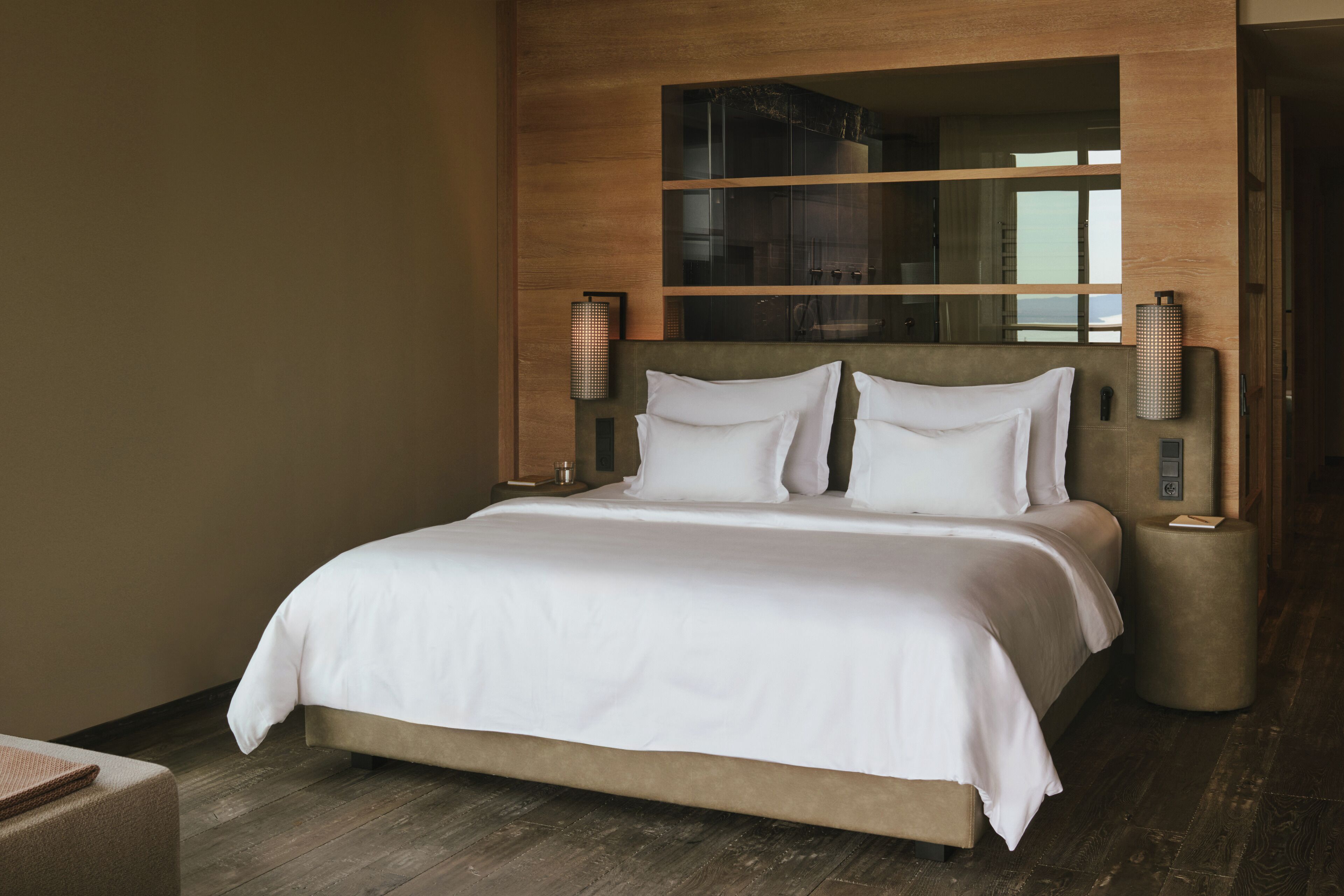 Premium bedding, down duvets, minibar, in-room safe