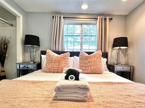 4 bedrooms, desk, iron/ironing board, travel cot